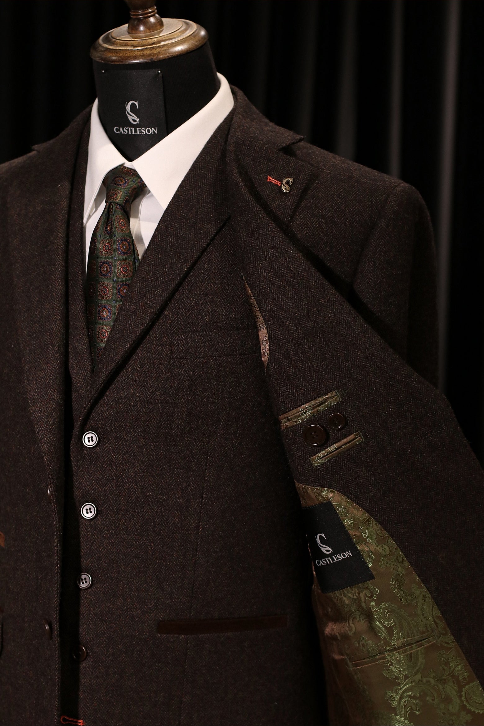 CASTLESON Chief Brown – Driedelig pak donkerbruin tweed 10