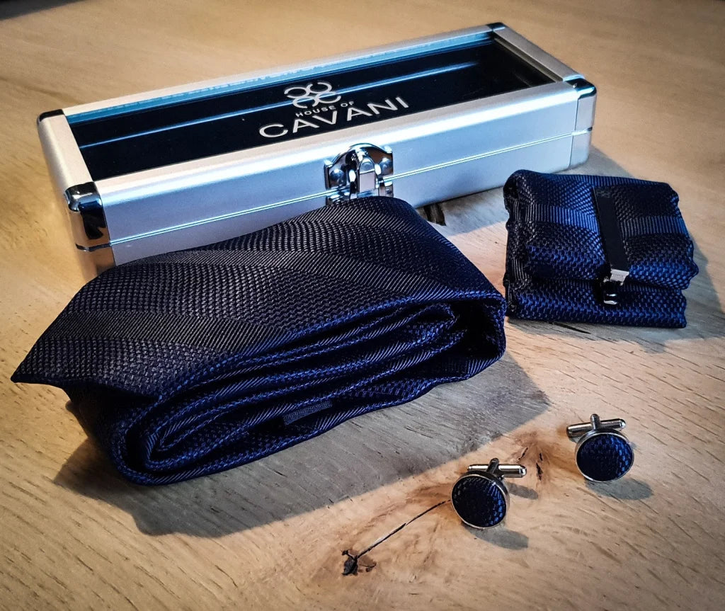 Cavani gentlemens set marineblaue krawatte einstecktuch