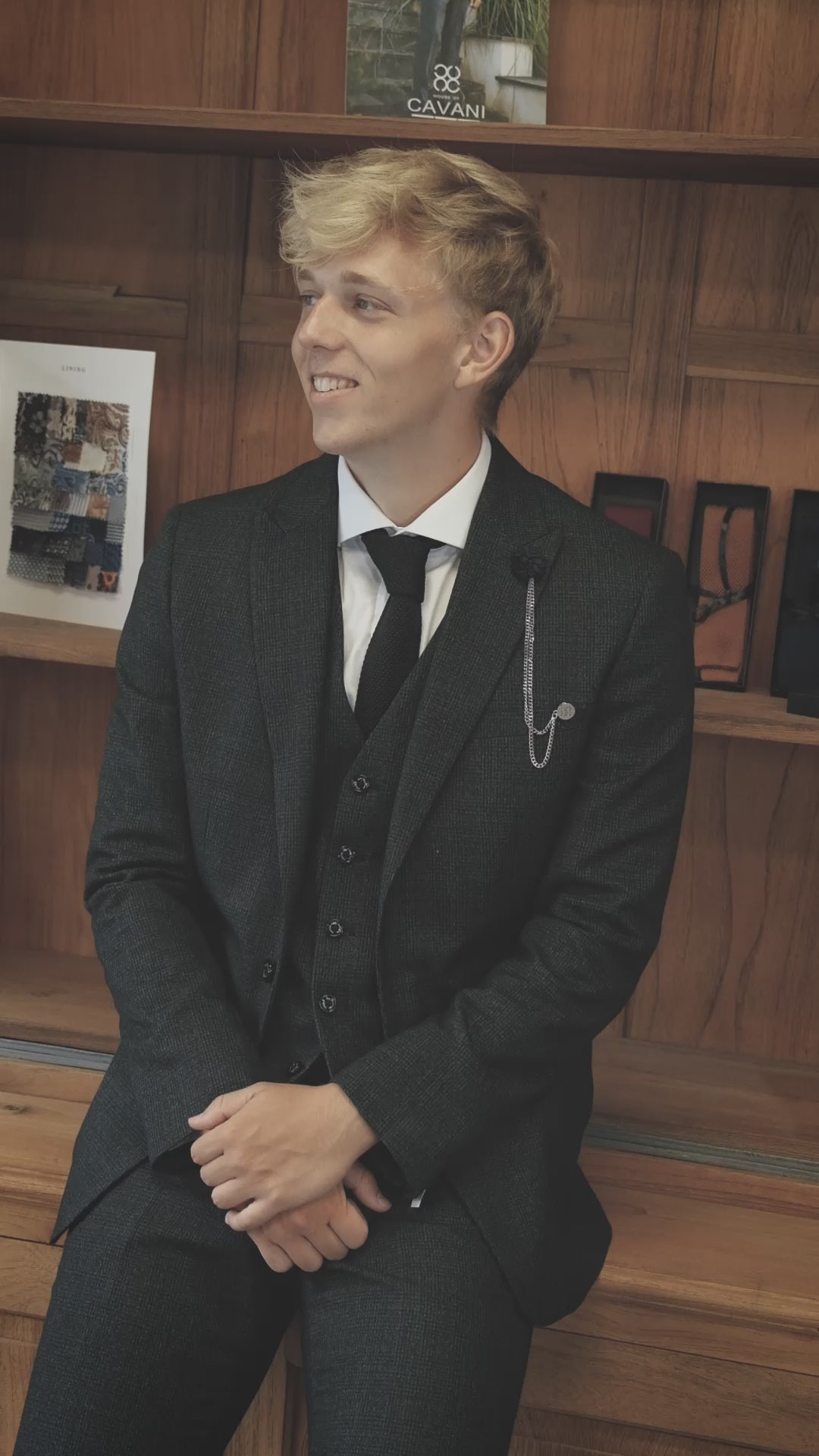 Garnitur męski oliwkowy - Cavani Caridi
